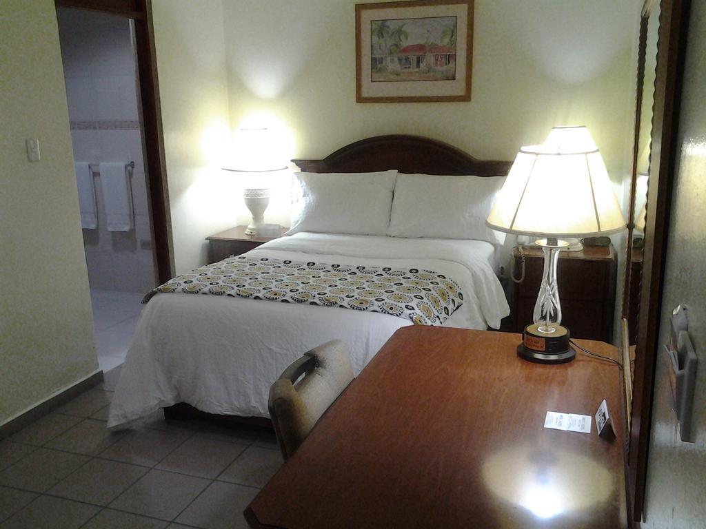 Micro Hotel Condo Suites Санто-Домінго Номер фото